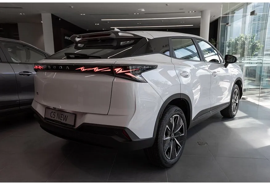 Omoda C5 1.5T DCT FWD (147 л.с.) Драйв Белый в АВИЛОН. Слайд №6