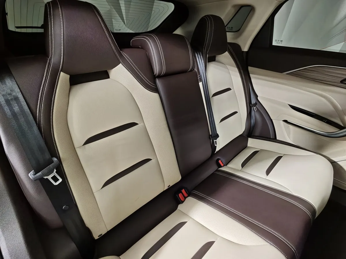 FAW Bestune T77 1.5 DCT (160 л.с.) Prestige plus Черный в АВИЛОН. Слайд №15