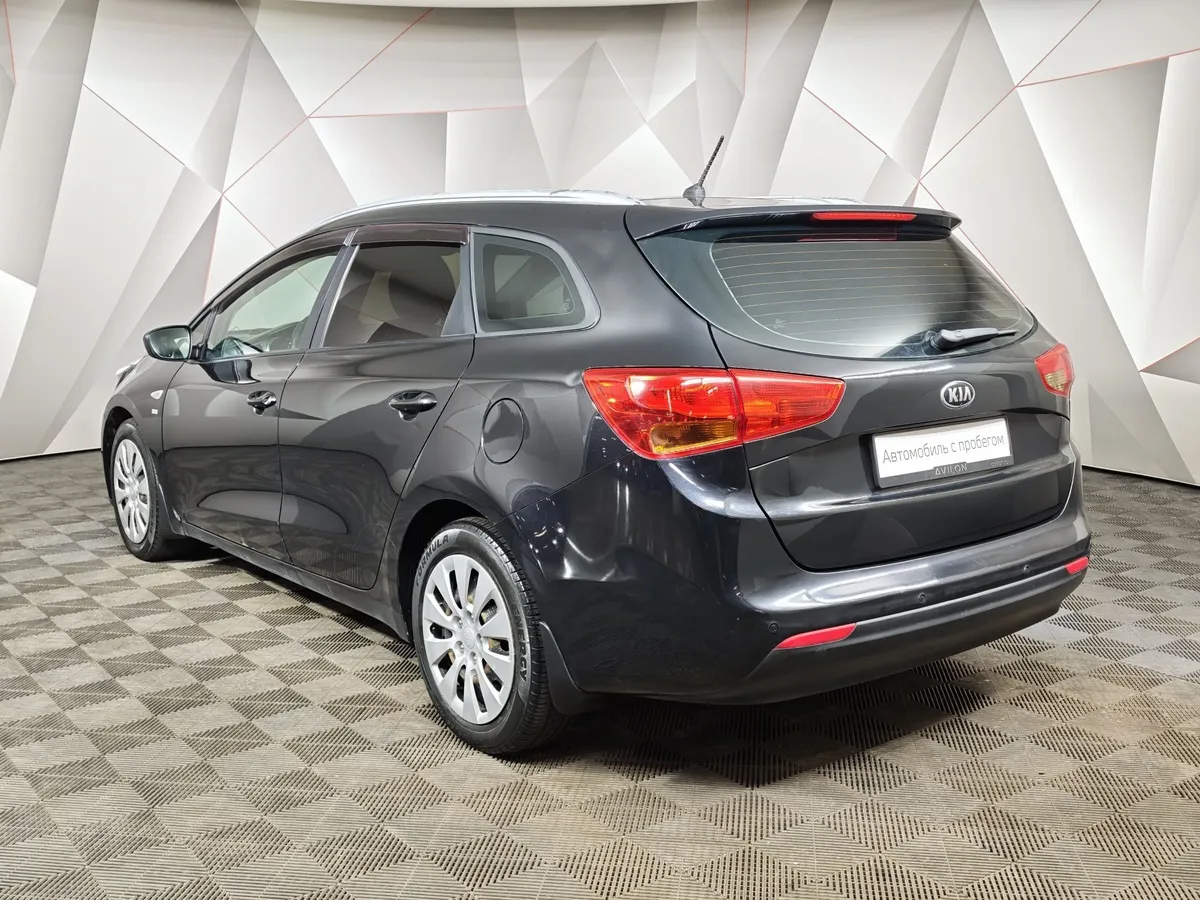 Kia Ceed 1.6 AT (130 л.с.) Luxe Черный в АВИЛОН. Слайд №4