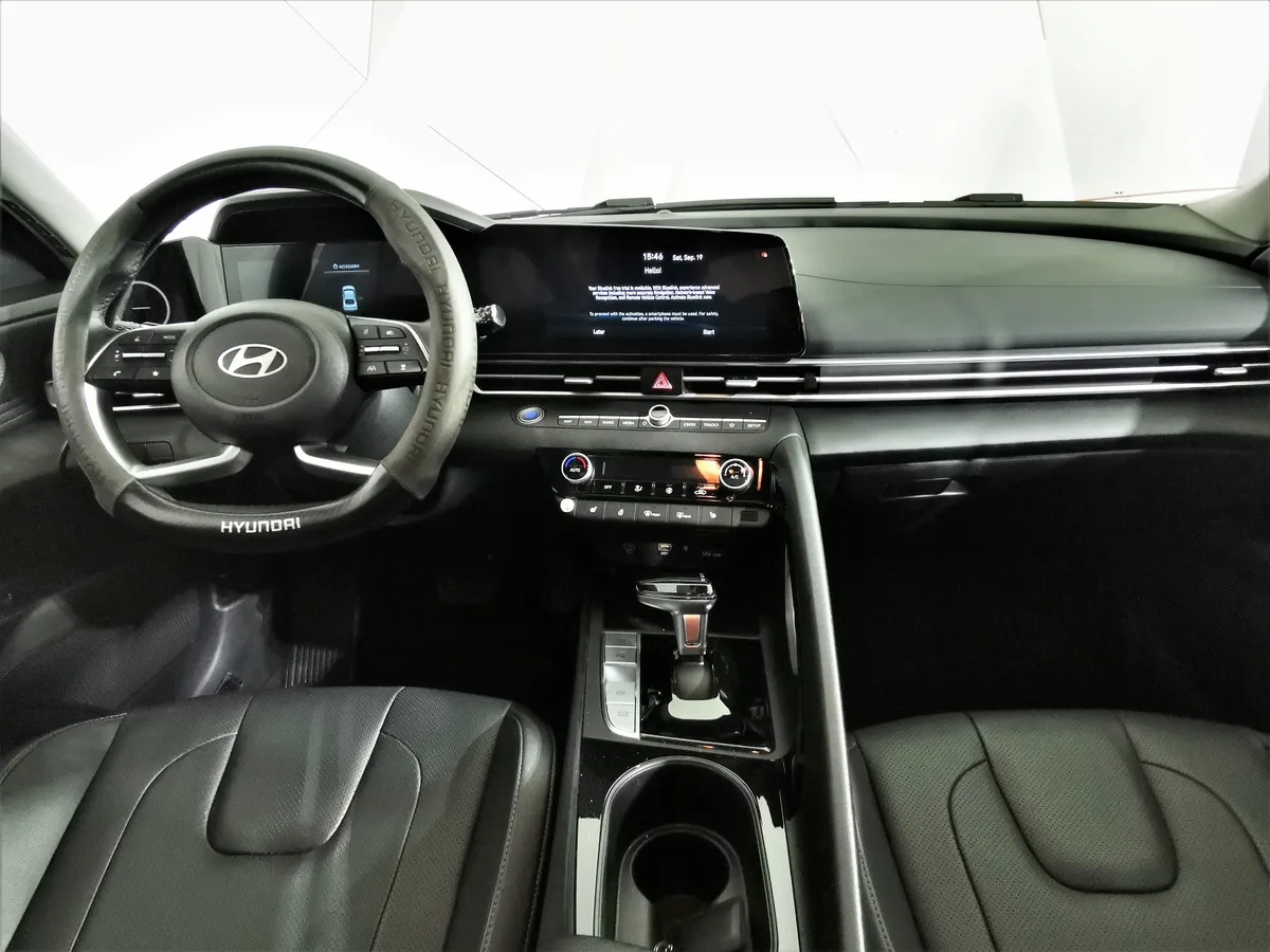 Hyundai Elantra 1.5 CVT FWD (115 л.с.) Smart Желтый в АВИЛОН. Слайд №12