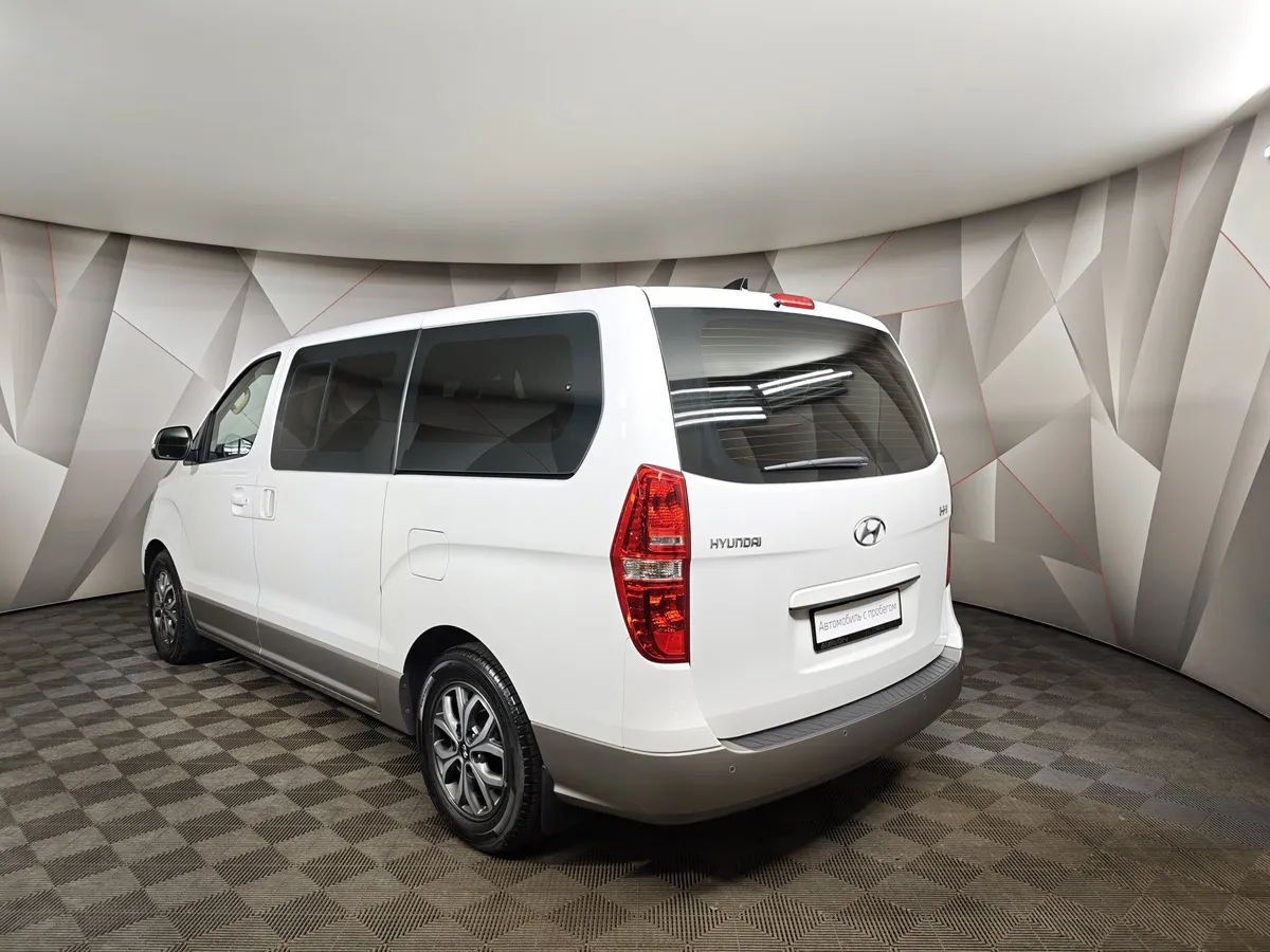 Hyundai H-1 2.5 CRDi - 5AT (170 л.с.) Business Белый в АВИЛОН. Слайд №4