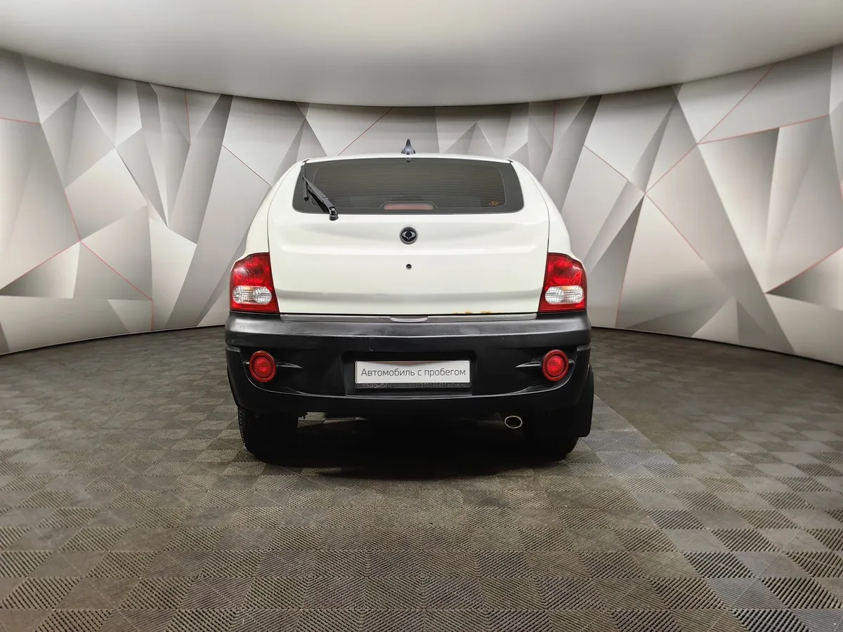 SsangYong Actyon 2.0 TD MT 2WD (141 л.с.) Белый в АВИЛОН. Слайд №8