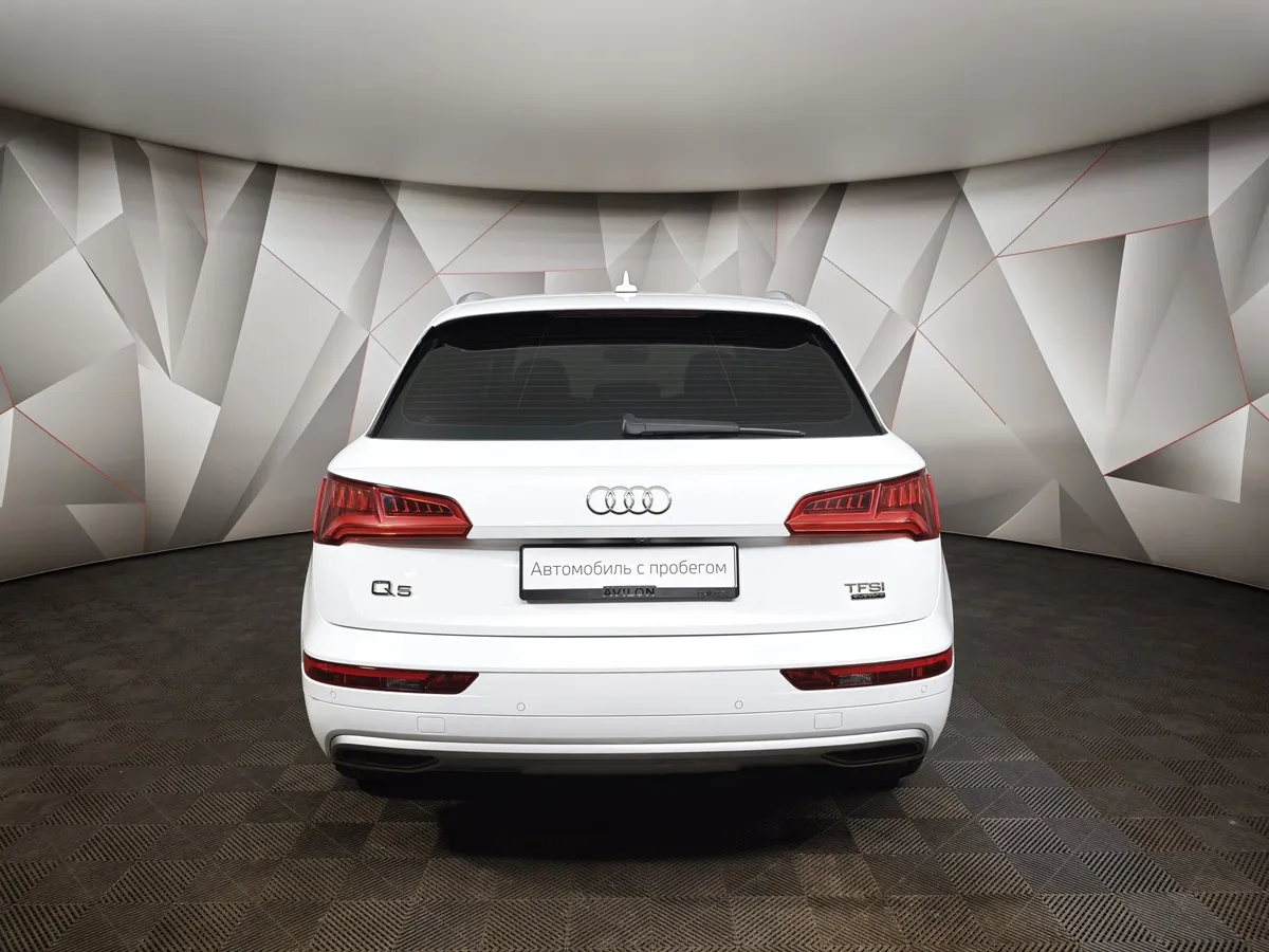 Audi Q5 2.0 TFSI S tronic quattro (249 л.с.) Design Белый в АВИЛОН. Слайд №8