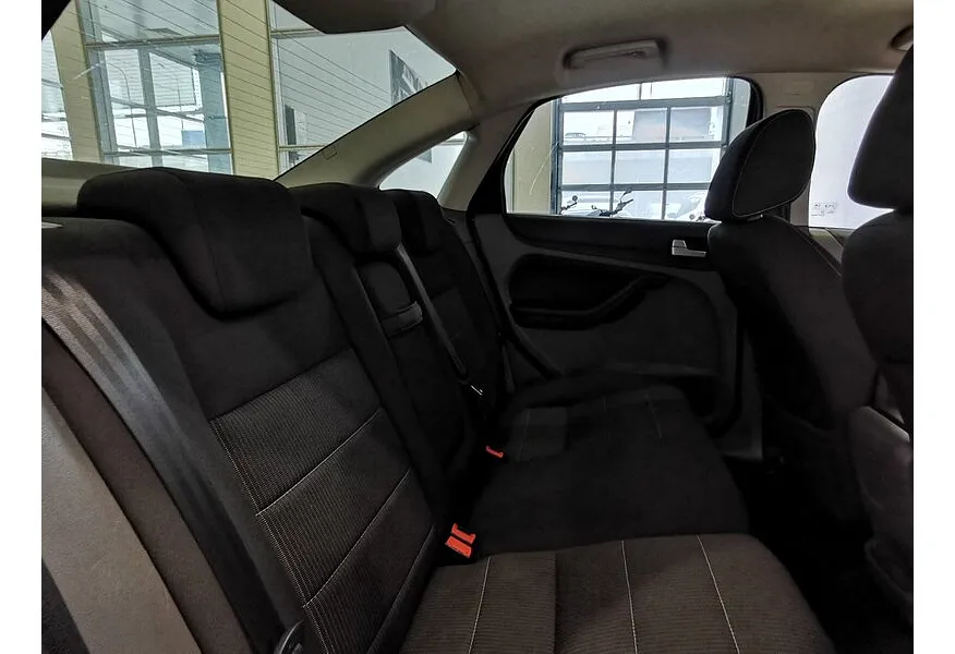 Ford Focus 1.6 MT (116 л.с.) Ghia Серый в АВИЛОН. Слайд №15