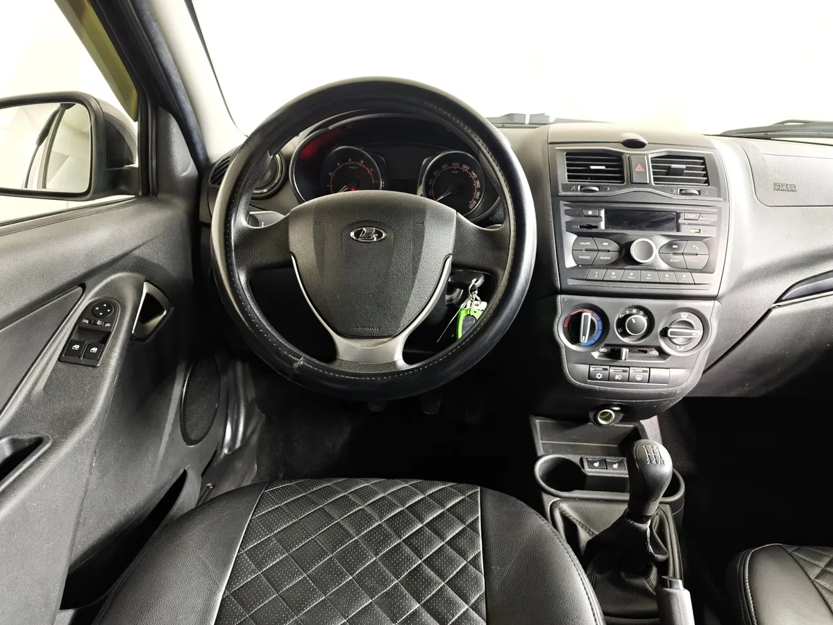 ВАЗ (Lada) Granta 1.6 MT (90 л.с.) Comfort Черный в АВИЛОН. Слайд №20