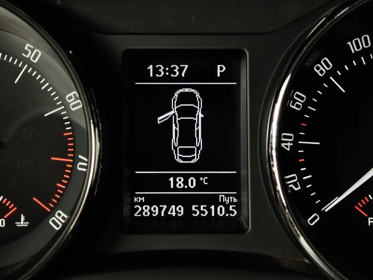 Skoda Superb 1.8 TSI DSG (152 л.с.) Красный в АВИЛОН. Слайд №18