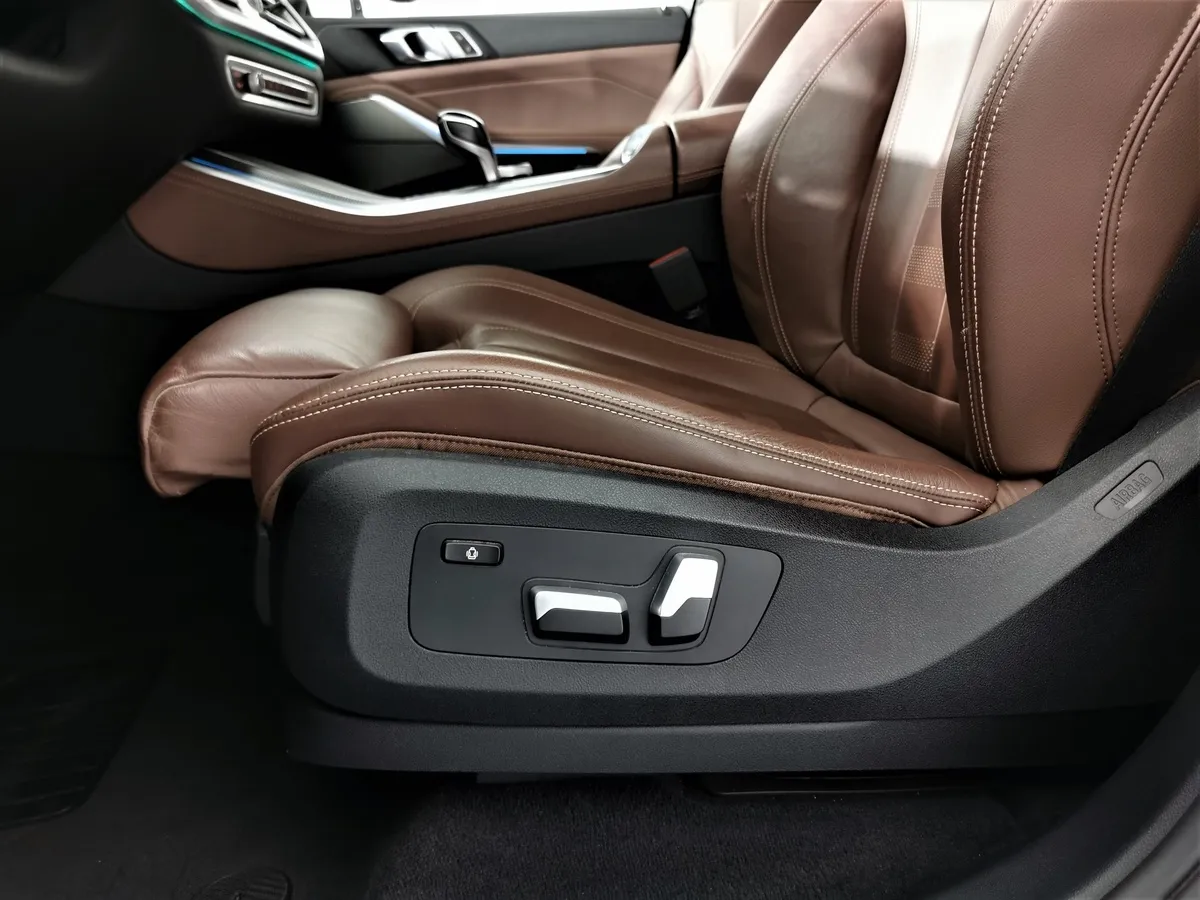 BMW X5 xDrive40i Steptronic (340 л.с.) Белый в АВИЛОН. Слайд №16