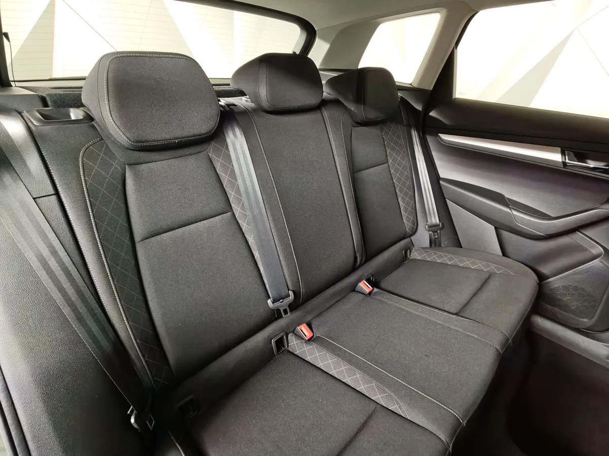 Skoda Karoq 1.4 AT FWD (150 л.с.) Ambition Зеленый в АВИЛОН. Слайд №16