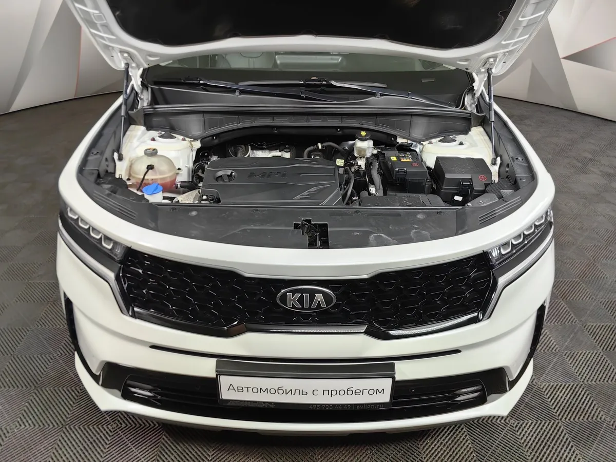 Kia Sorento 2.5 MPI 4WD AT (180 л.с.) Luxe Белый в АВИЛОН. Слайд №10