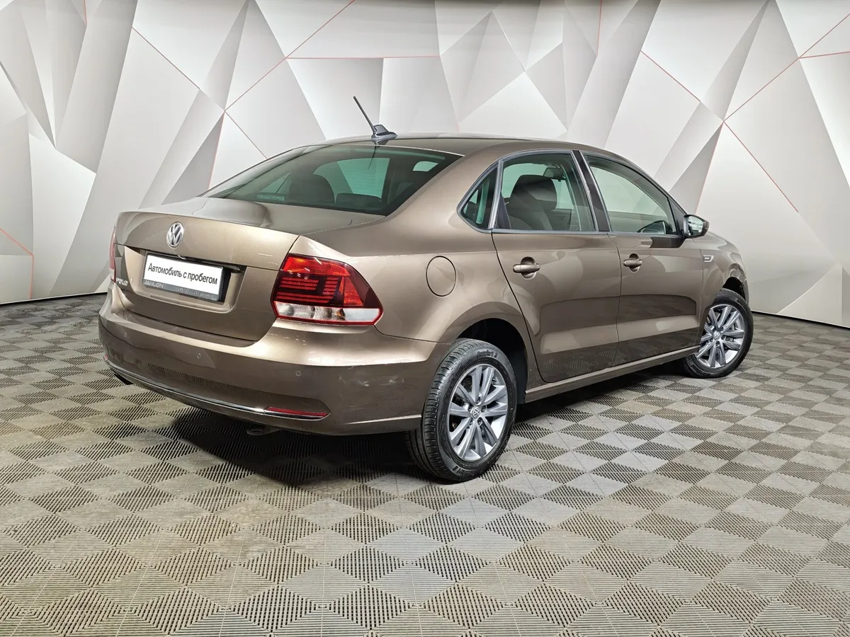 Volkswagen Polo 1.6 MPI AT (110 л.с.) Comfortline Коричневый в АВИЛОН. Слайд №2