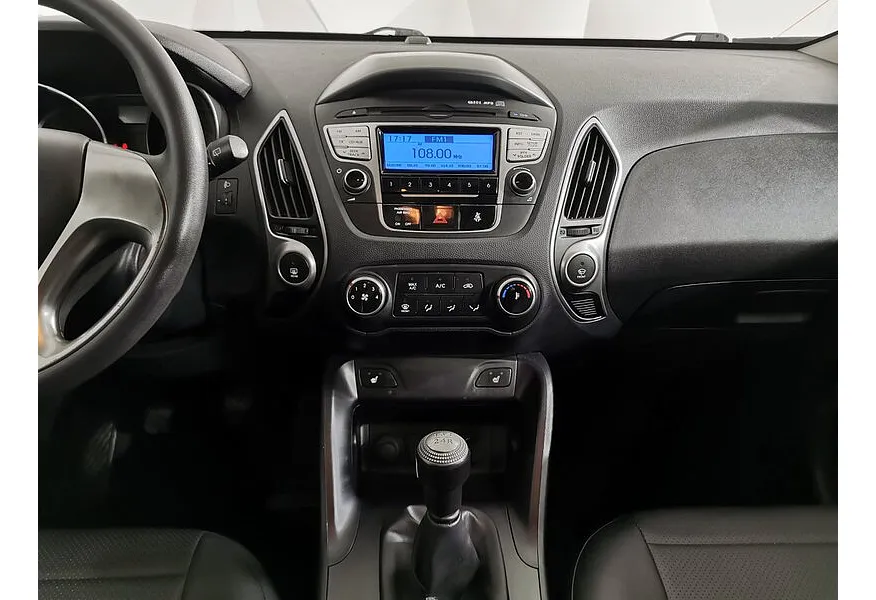 Hyundai ix35 2.0 MT (150 л.с.) Серебристый в АВИЛОН. Слайд №15