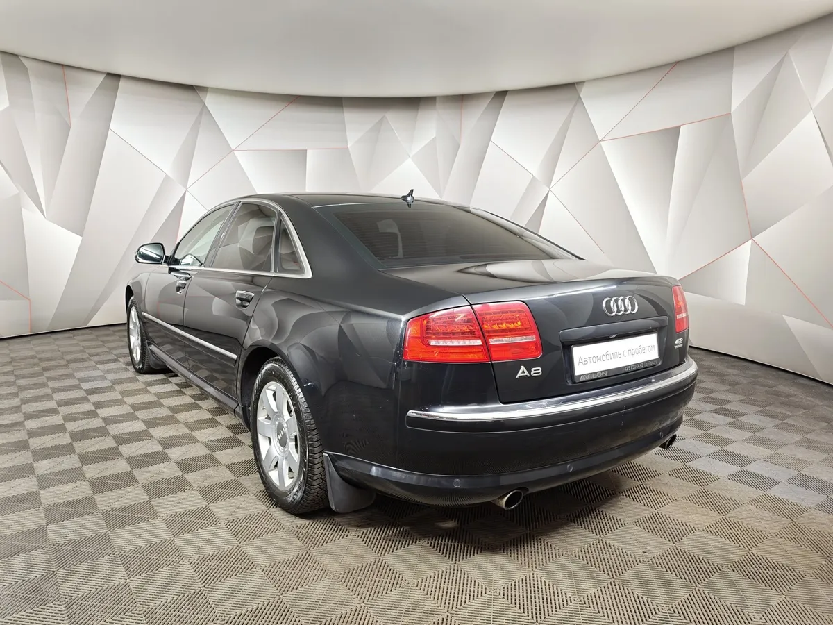 Audi A8 4.2 FSI quattro tiptronic (372 л.с.) Черный в АВИЛОН. Слайд №4