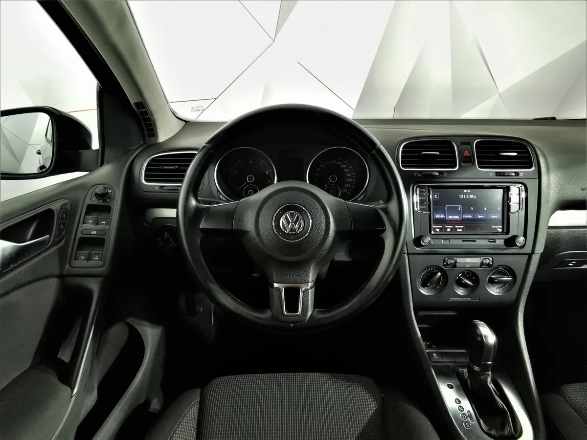 Volkswagen Golf 1.6 DSG (102 л.с.) Trendline Синий в АВИЛОН. Слайд №19 Volkswagen Golf 1.6 DSG (102 л.с.) Trendline Синий в АВИЛОН. Слайд №19