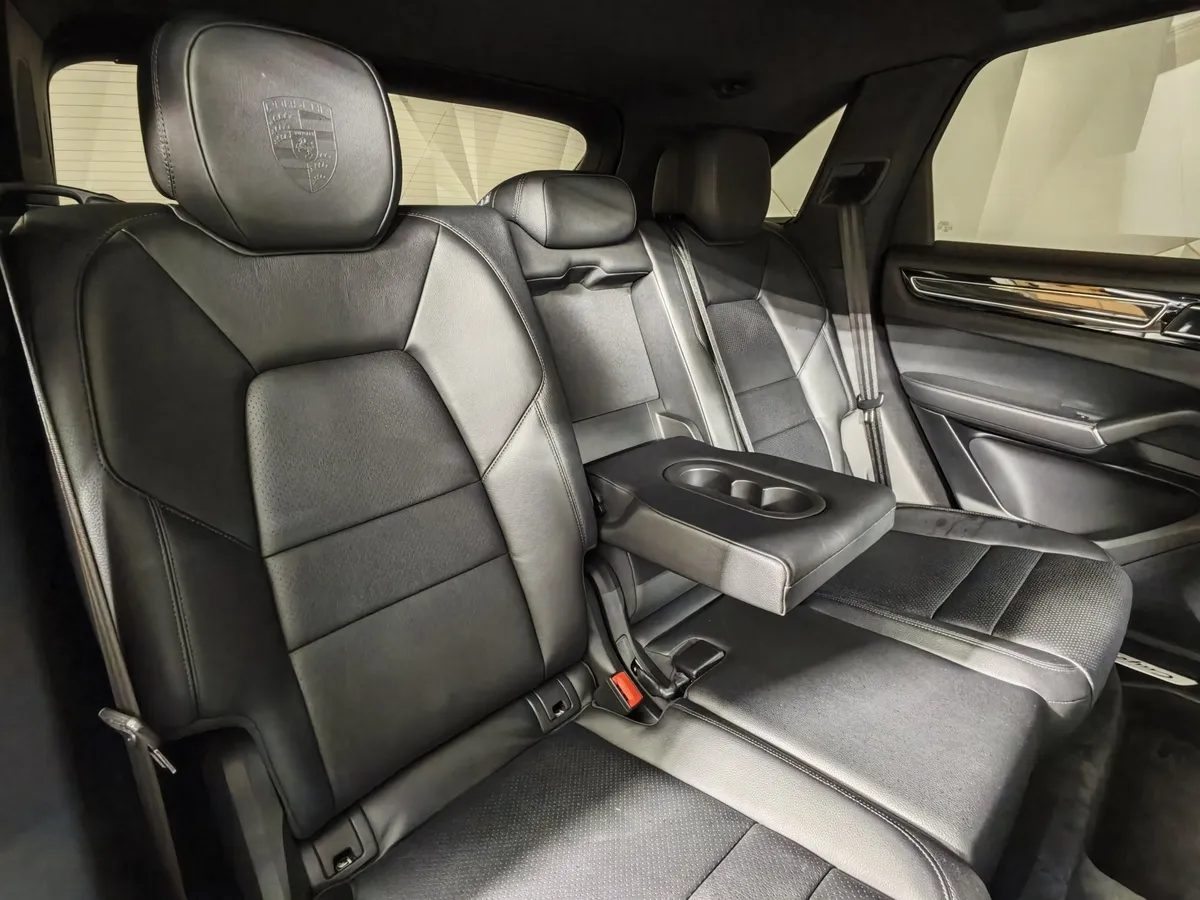Porsche Cayenne 3.0 Tiptronic AWD (340 л.с.) Черный в АВИЛОН. Слайд №17