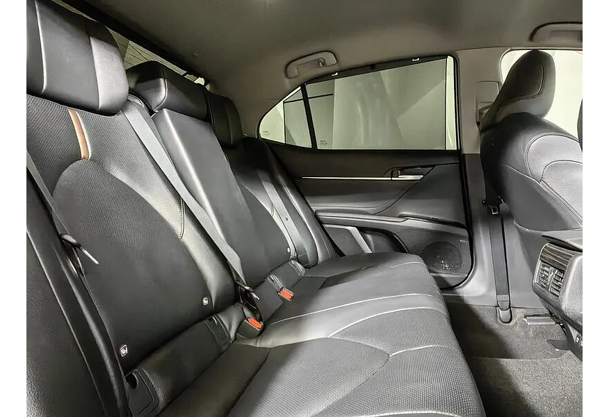 Toyota Camry 3.5 AT (249 л.с.) Черный в АВИЛОН. Слайд №15 Toyota Camry 3.5 AT (249 л.с.) Черный в АВИЛОН. Слайд №15