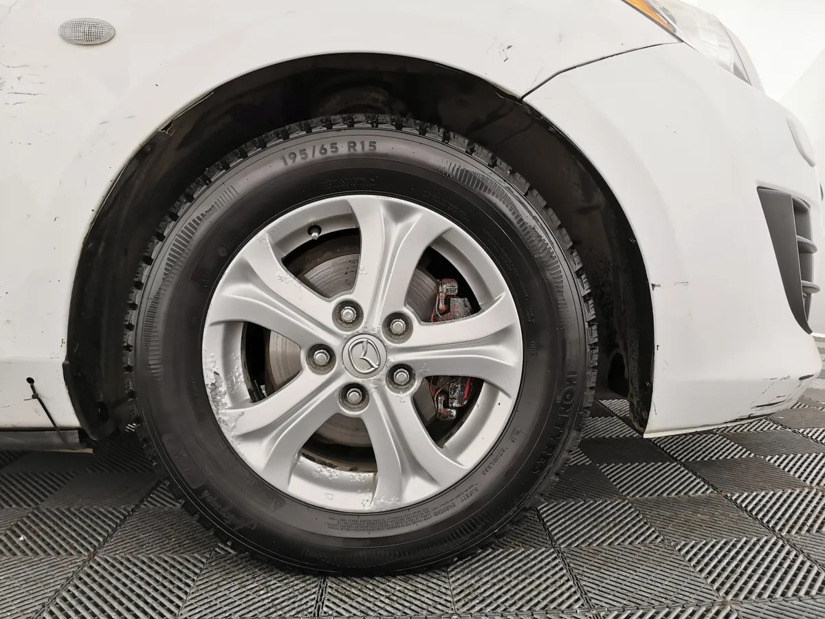 Mazda 3 1.6 AT (105 л.с.) Белый в АВИЛОН. Слайд №9