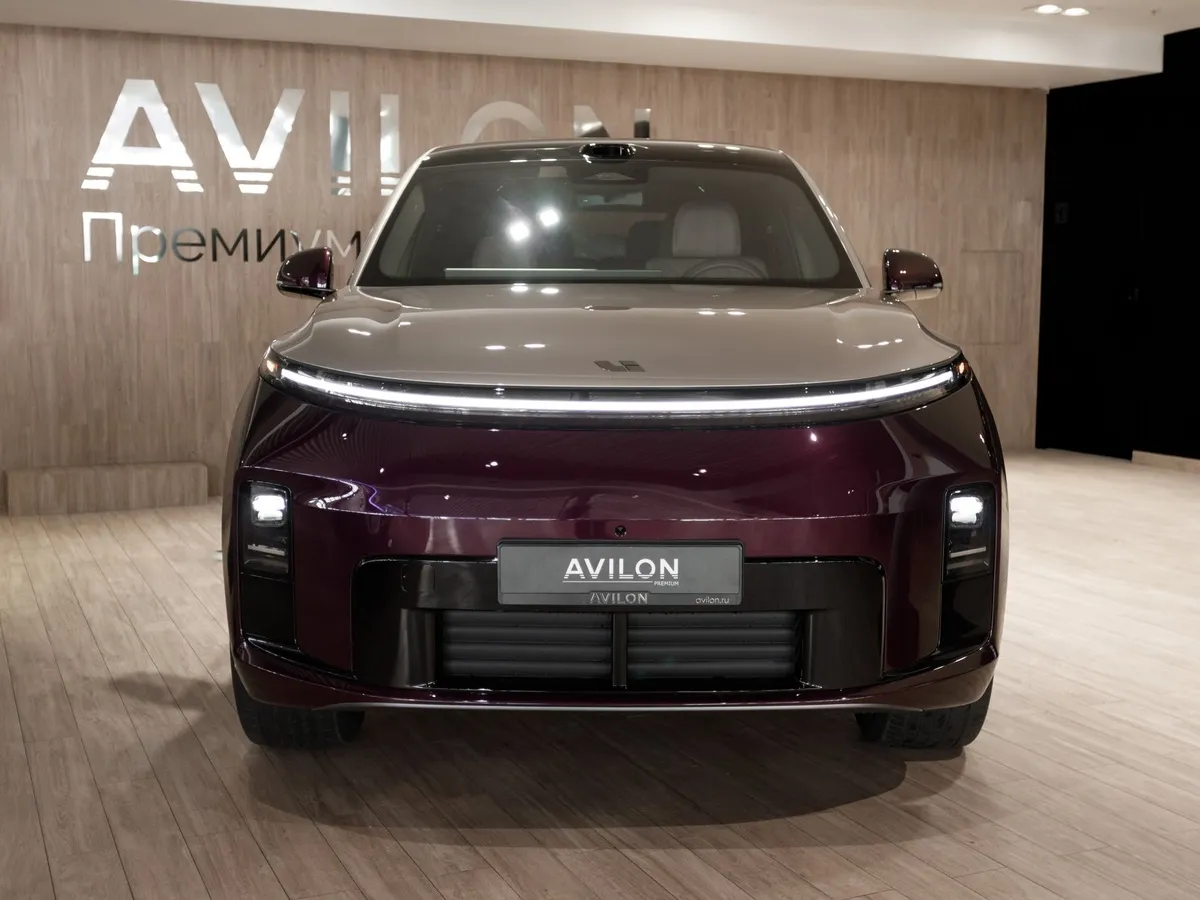Li Auto L9 1.5h AT 4WD (571 л.с.) Ливис Фиолетовый в АВИЛОН. Слайд №3