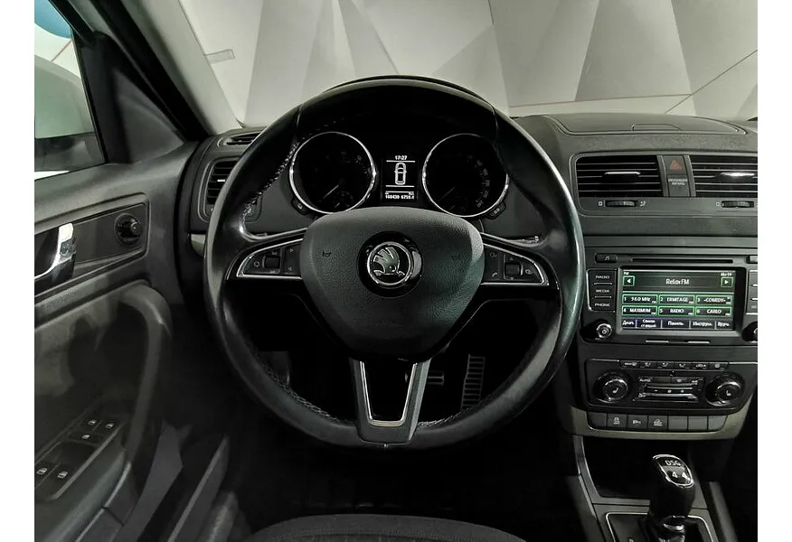 Skoda Yeti 1.8 TSI 4x4 DSG (152 л.с.) Белый в АВИЛОН. Слайд №20