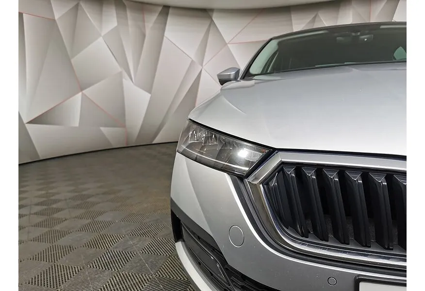 Skoda Octavia 1.4 AT FWD (150 л.с.) Серый в АВИЛОН. Слайд №10