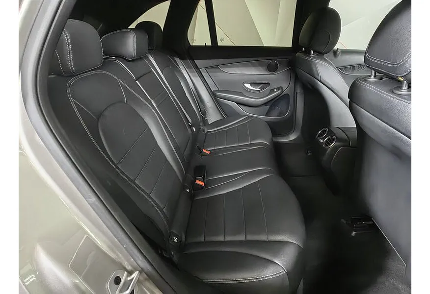 Mercedes-Benz GLC 200 9G-TRONIC 4MATIC (197 л.с.) Premium Серый в АВИЛОН. Слайд №16