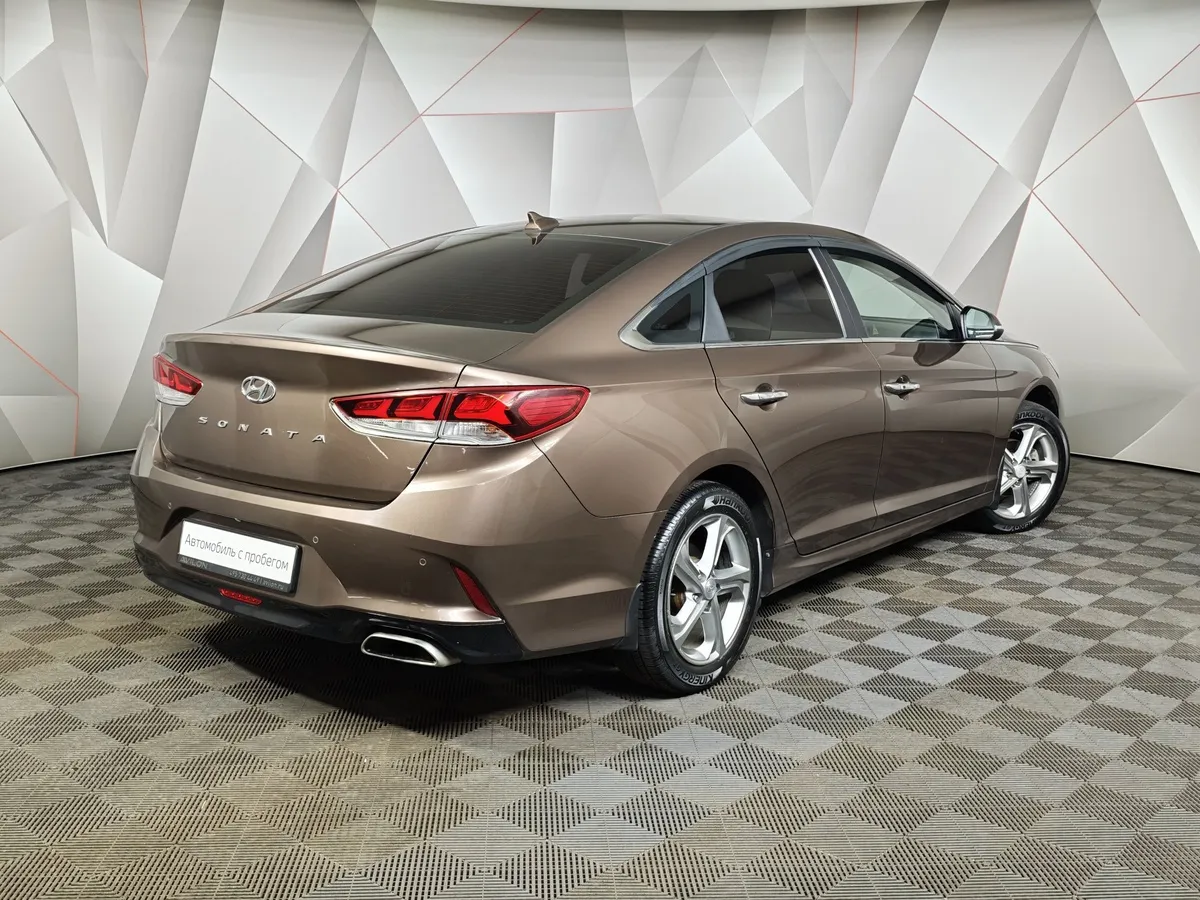 Hyundai Sonata 2.0 MPI (150 л.с.) Business Бежевый в АВИЛОН. Слайд №2
