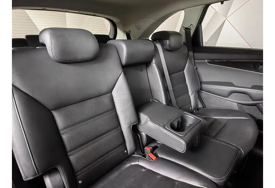 АВИЛОН - Kia Sorento 3.3 AT AWD (7 мест) (250 л.с.) Черный - slide 9