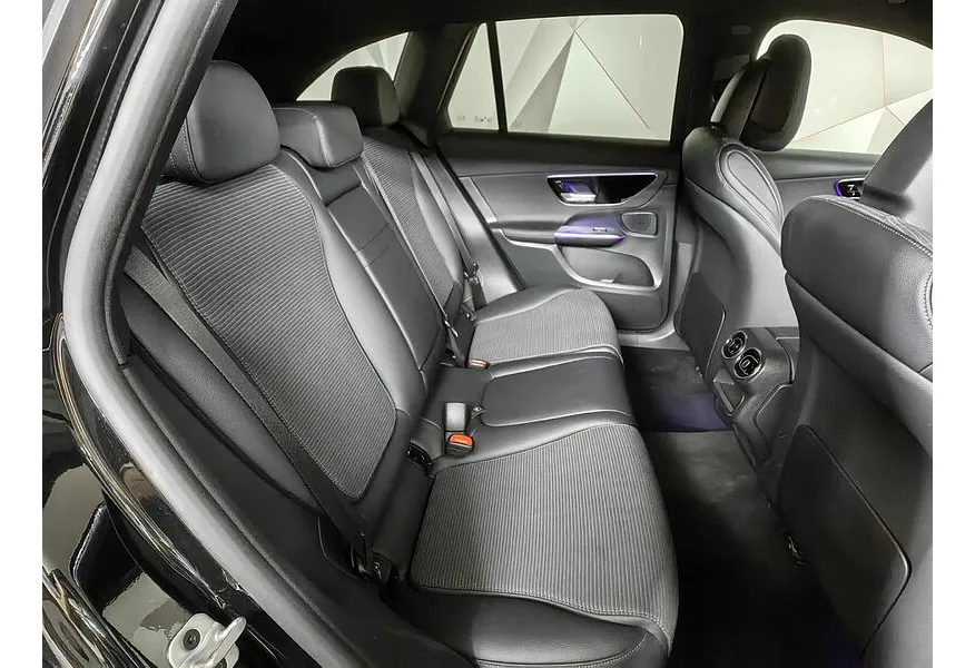 Mercedes-Benz GLC 200 4MATIC 9G-TRONIC (204 л.с.) Черный в АВИЛОН. Слайд №16