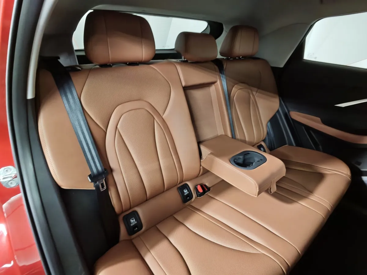 Omoda C5 1.5T CVT (147 л.с.) Ultimate Красный в АВИЛОН. Слайд №17