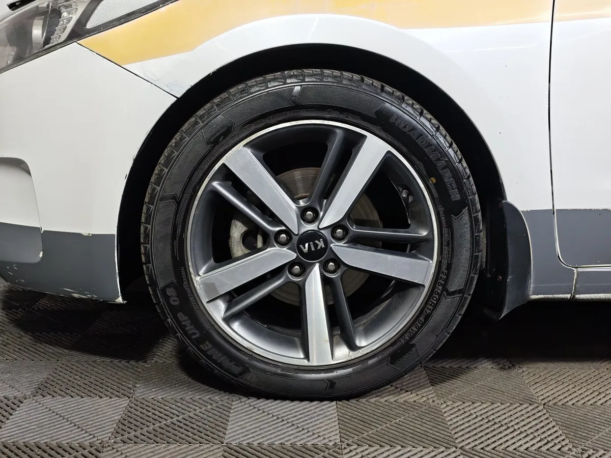 Kia Cerato 1.6 AT (130 л.с.) Comfort Белый в АВИЛОН. Слайд №9