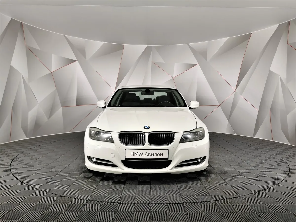BMW 3 серия 320i AT (156 л.с.) Белый в АВИЛОН. Слайд №3