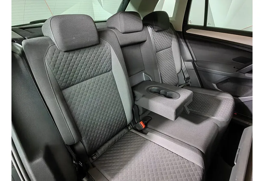 Volkswagen Tiguan 2.0 TSI 4Motion DSG (180 л.с.) Comfortline Черный в АВИЛОН. Слайд №17