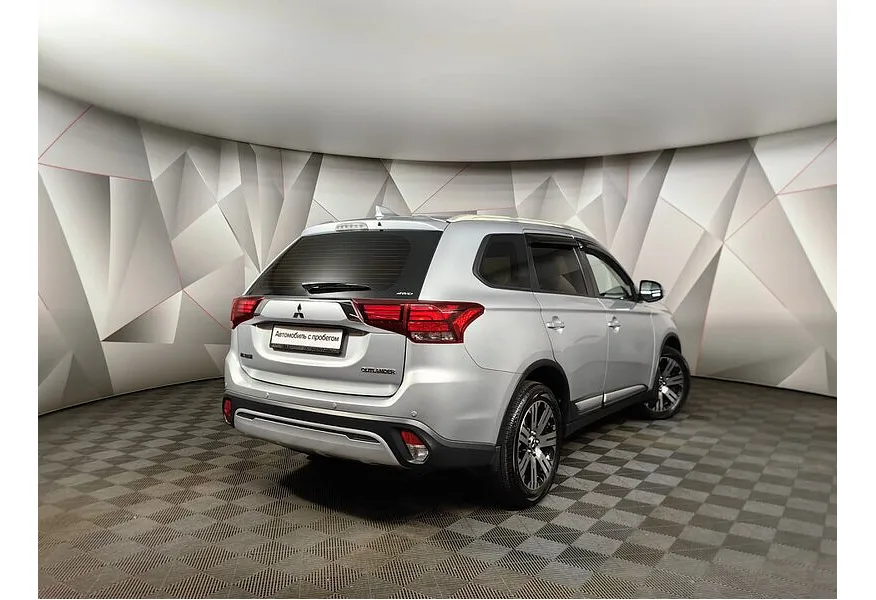 Mitsubishi Outlander 2.0 CVT 4WD (146 л.с.) Серебристый в АВИЛОН. Слайд №8