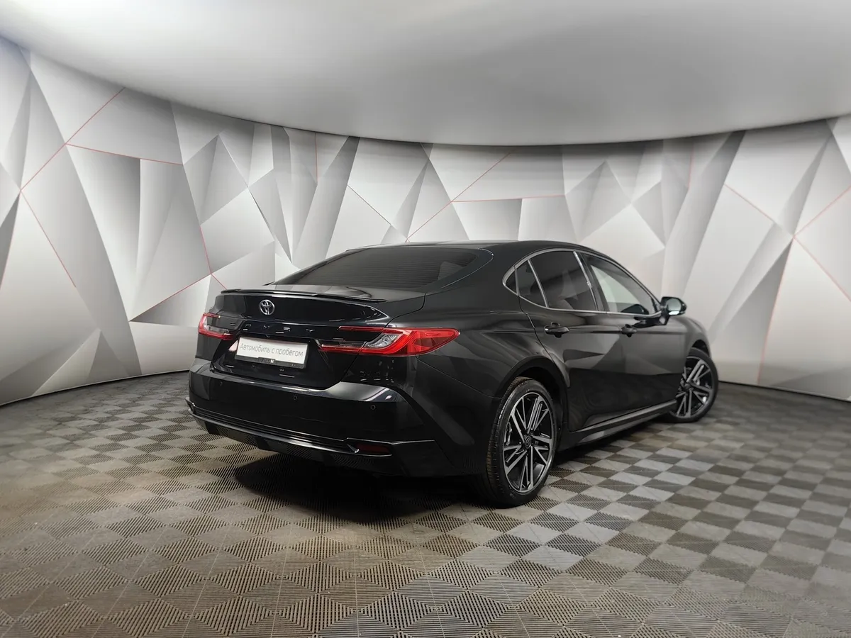 Toyota Camry 2.0 AT (173 л.с.) Sport Черный в АВИЛОН. Слайд №2