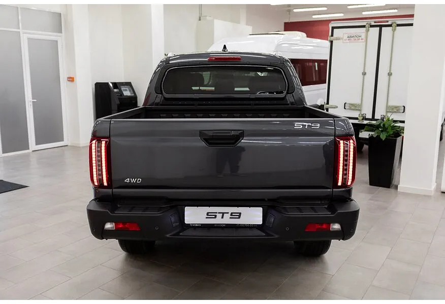 Sollers ST9 2.0G 8AT AWD (224 л.с.) Ultimate Серый в АВИЛОН. Слайд №5