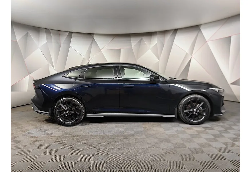 Changan UNI-V 1.5 AMT (181 л.с.) LX Черный в АВИЛОН. Слайд №6