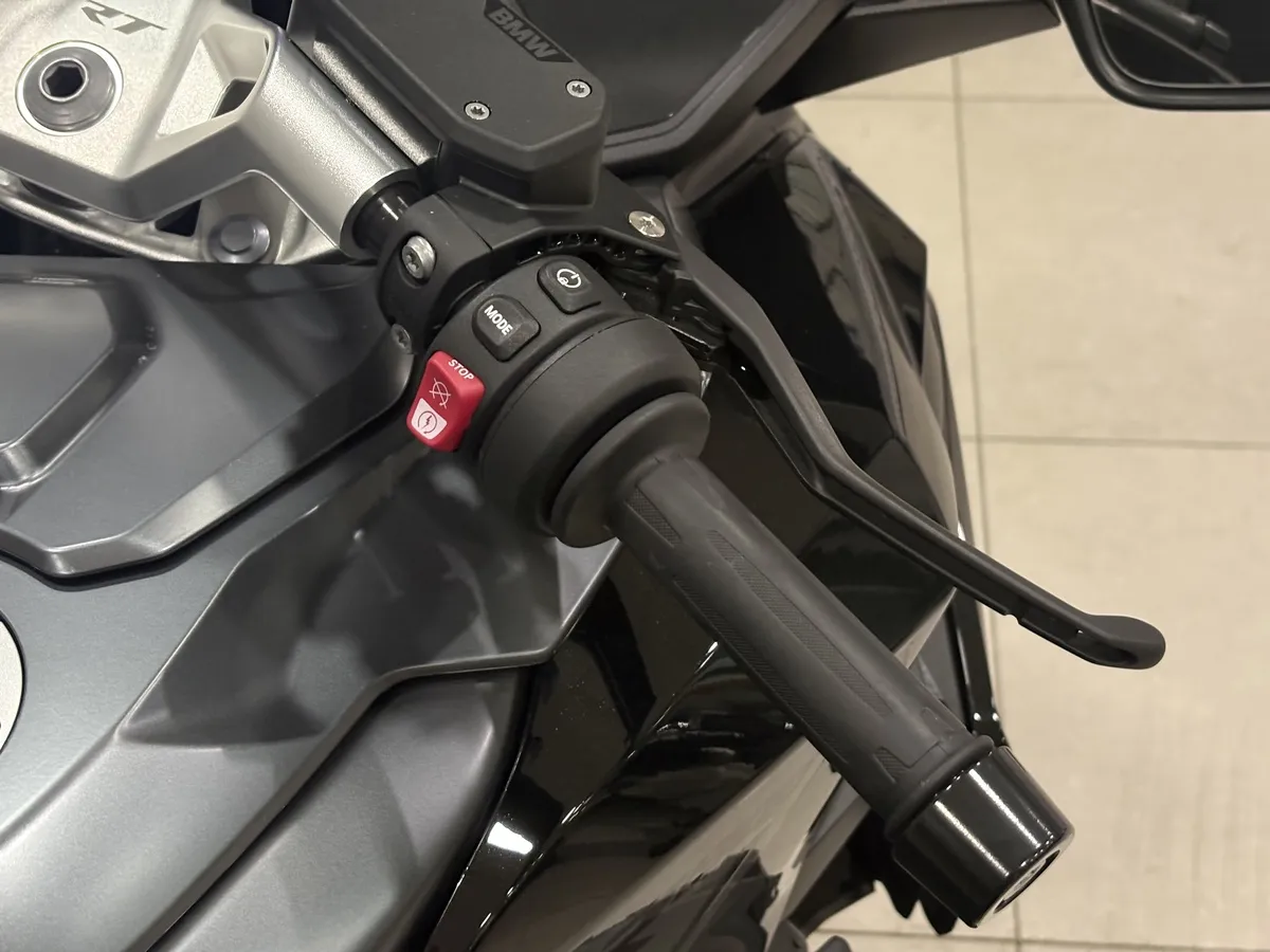 BMW Motorrad R 1300 RT 1300 см³ (145 л.с.) (145) 1300 Черный в АВИЛОН. Слайд №5