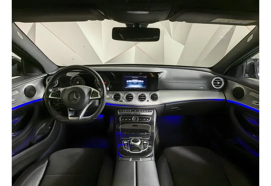 Mercedes-Benz E-Класс E 200 4MATIC 9G-TRONIC (184 л.с.) Sport Черный в АВИЛОН. Слайд №11