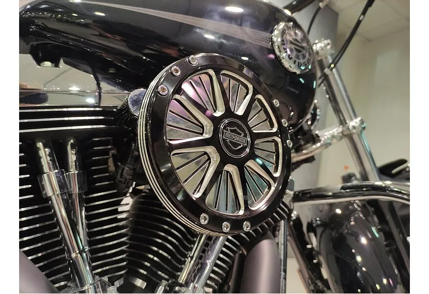 Harley-Davidson Breakout 103 1690 см³ (74 л.с.) (74) 1690 Черный в АВИЛОН. Слайд №11