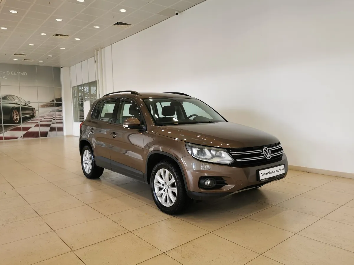 Volkswagen Tiguan 2.0 TDI 4Motion AT (140 л.с.) Track & Field Коричневый в АВИЛОН. Слайд №3