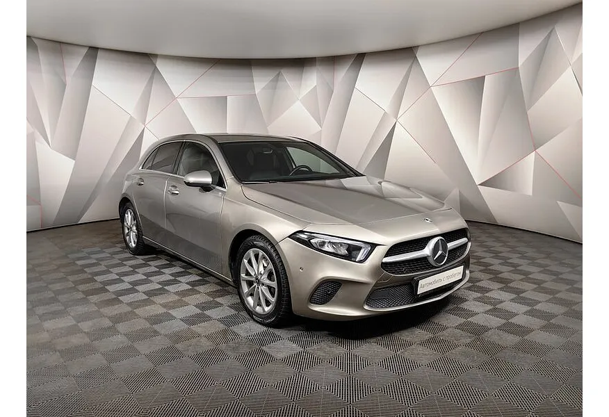 Mercedes-Benz A-Класс A 200 7G-DCT (150 л.с.) Progressive Серебристый в АВИЛОН. Слайд №3