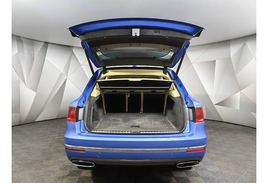 Bentley Bentayga 6.0 AT AWD (608 л.с.) Голубой в АВИЛОН. Слайд №11
