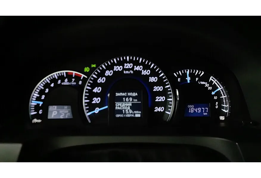 Toyota Camry 3.5 AT (249 л.с.) Белый в АВИЛОН. Слайд №18