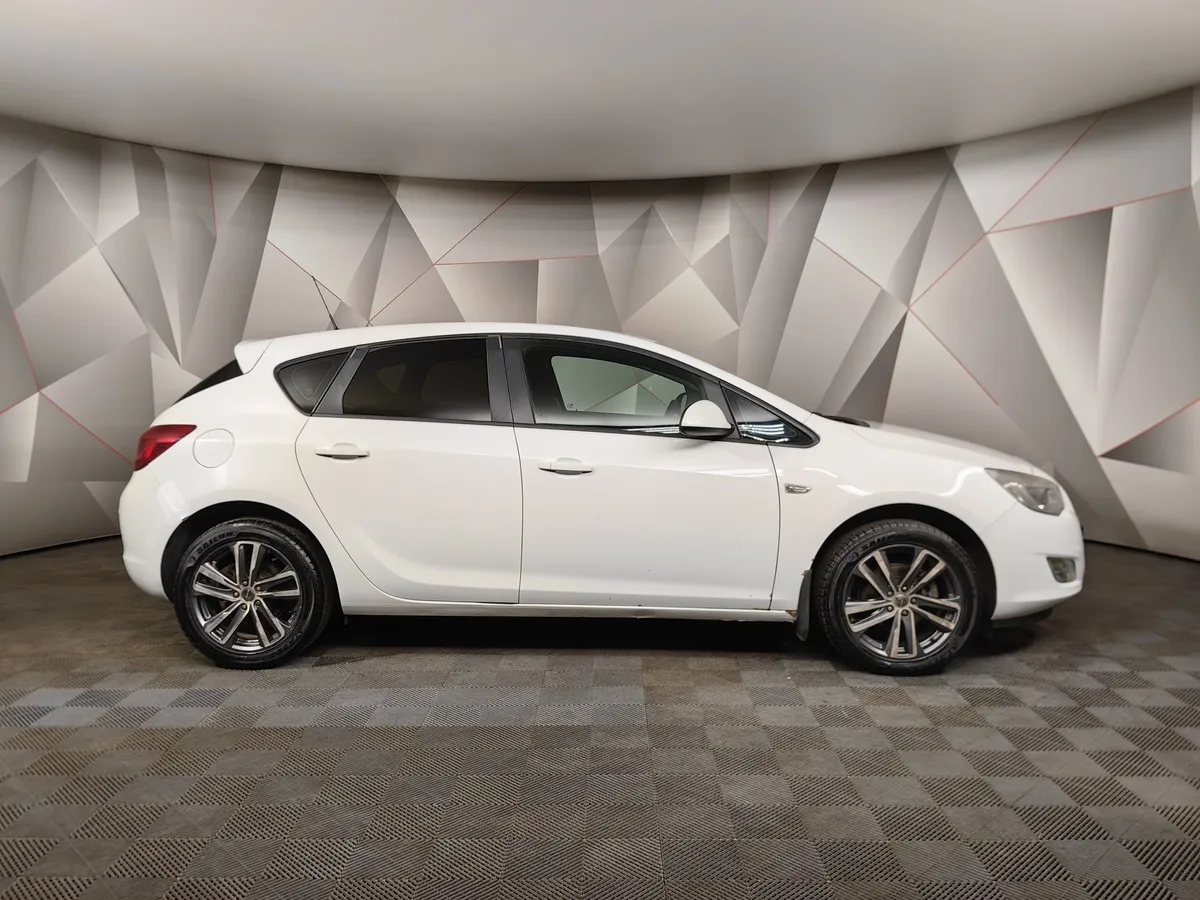 Opel Astra 1.6 MT (115 л.с.) Белый в АВИЛОН. Слайд №6