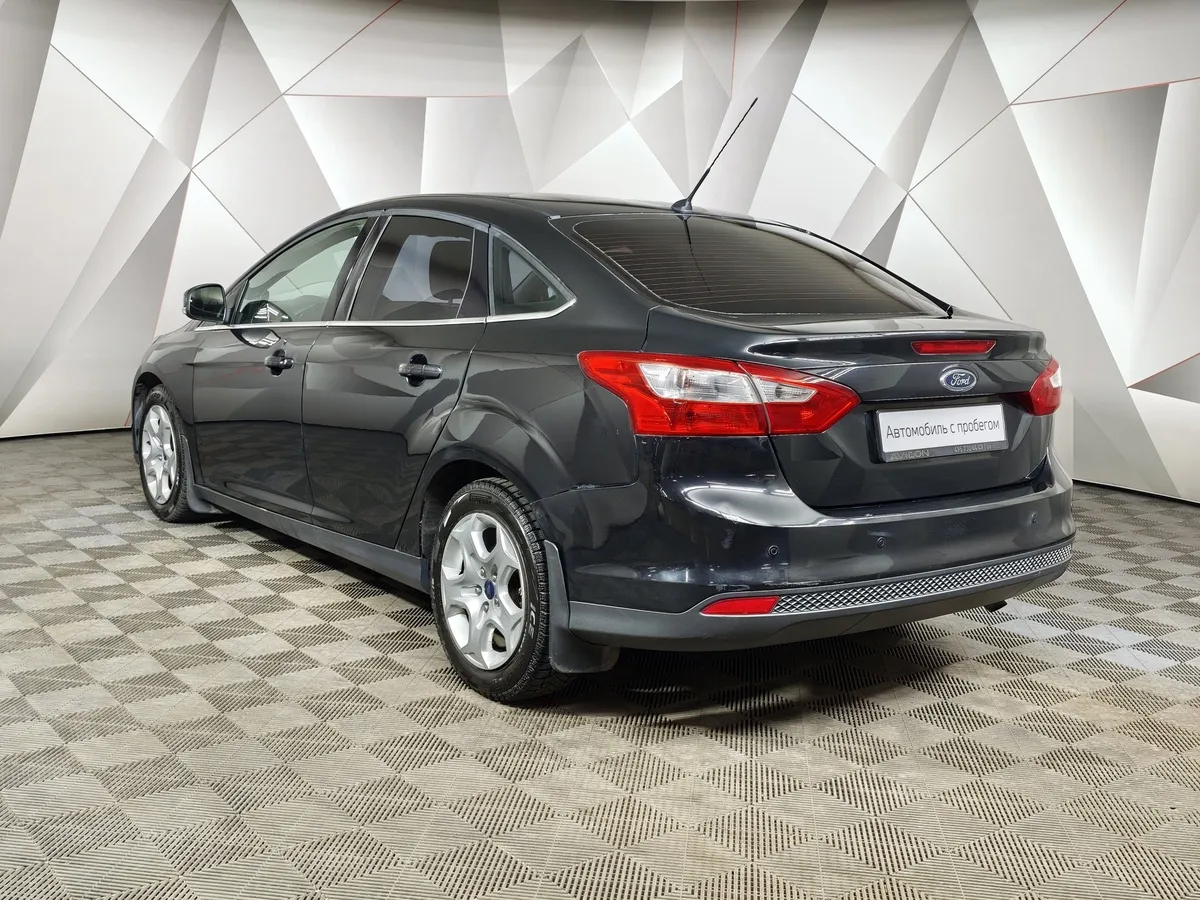 Ford Focus 1.6 Ti-VCT PowerShift (125 л.с.) Trend Черный в АВИЛОН. Слайд №4