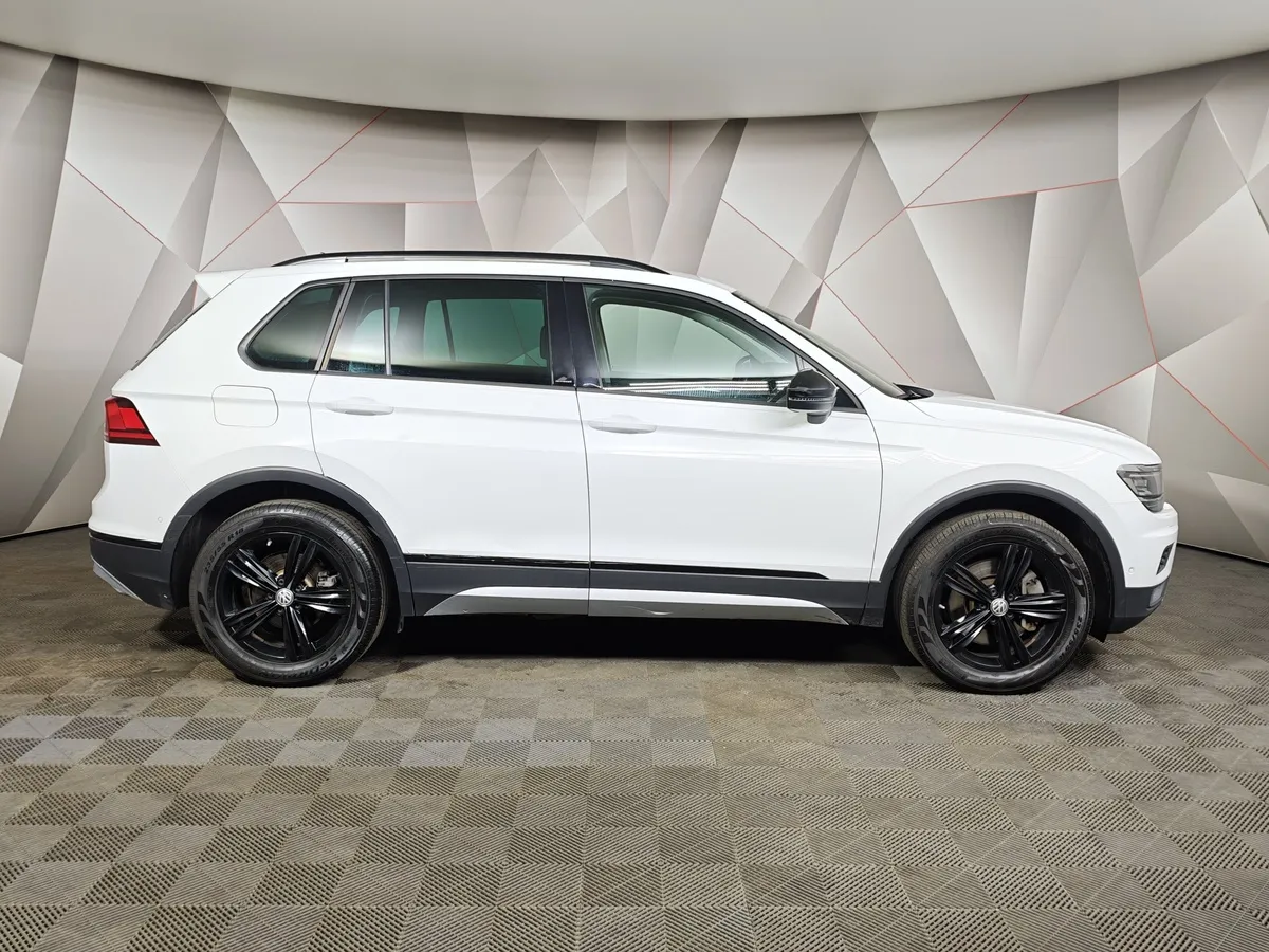 Volkswagen Tiguan 2.0 TSI 4Motion DSG (180 л.с.) OFFROAD Белый в АВИЛОН. Слайд №6