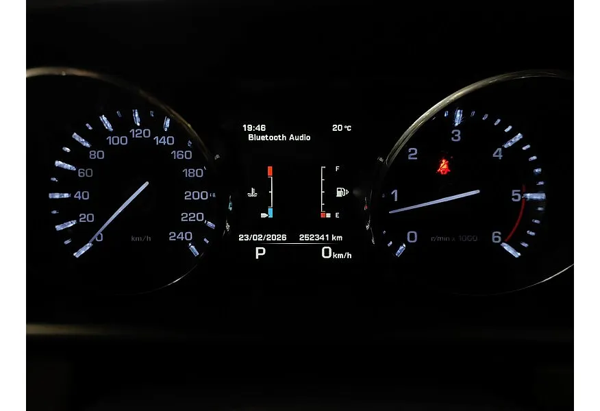 Land Rover Range Rover Sport 3.0 TDV6 AT AWD (249 л.с.) SE Серый в АВИЛОН. Слайд №18 Land Rover Range Rover Sport 3.0 TDV6 AT AWD (249 л.с.) SE Серый в АВИЛОН. Слайд №18