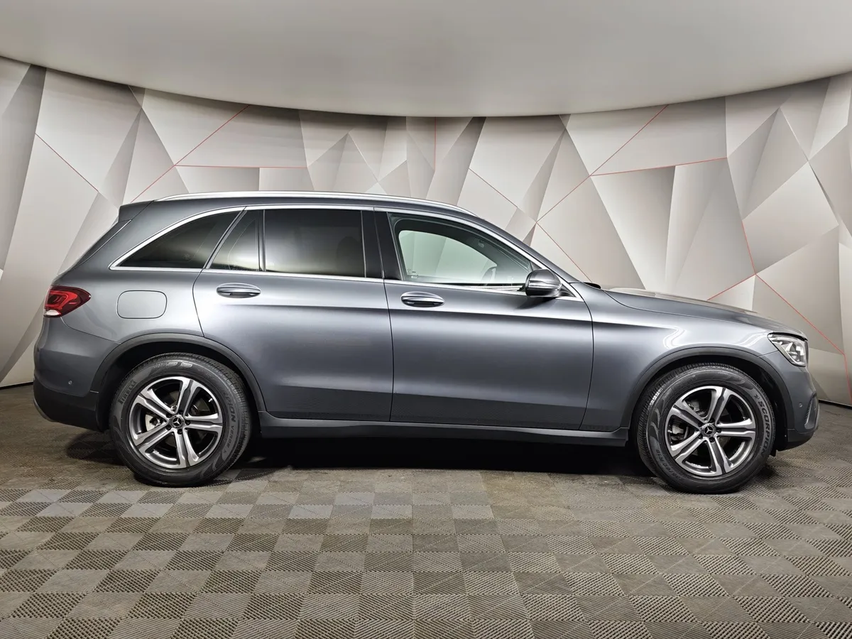 Mercedes-Benz GLC 200 9G-TRONIC 4MATIC (197 л.с.) Premium Серый в АВИЛОН. Слайд №6