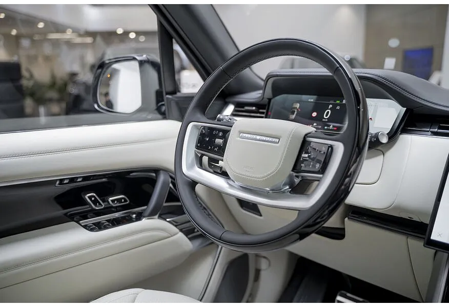 Land Rover Range Rover 4.4 P530 V8 AT AWD (530 л.с.) Autobiography Серый в АВИЛОН. Слайд №6