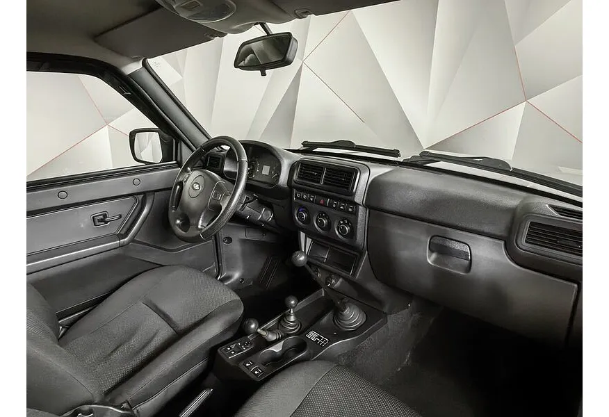 ВАЗ (Lada) 4x4 1.7 MT 8 кл. (Евро-4) (83 л.с.) Зеленый в АВИЛОН. Слайд №12