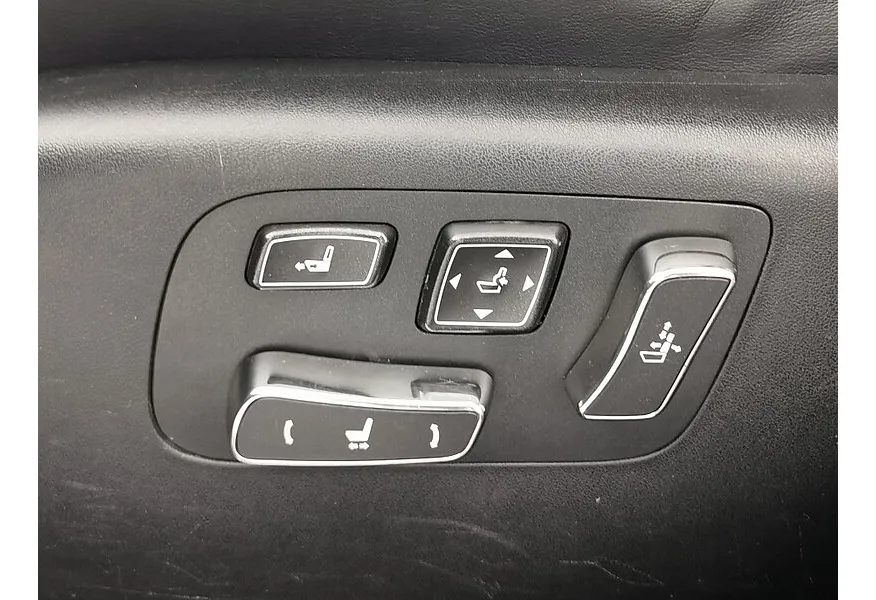 Lexus LS 460 AT AWD (370 л.с.) Эксклюзив Черный в АВИЛОН. Слайд №25